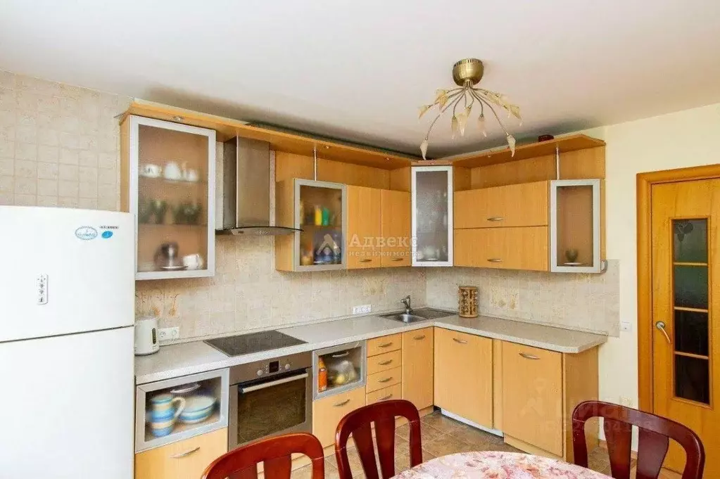 4-к кв. Тюменская область, Тюмень ул. 50 лет Октября, 30 (106.5 м) - Фото 2