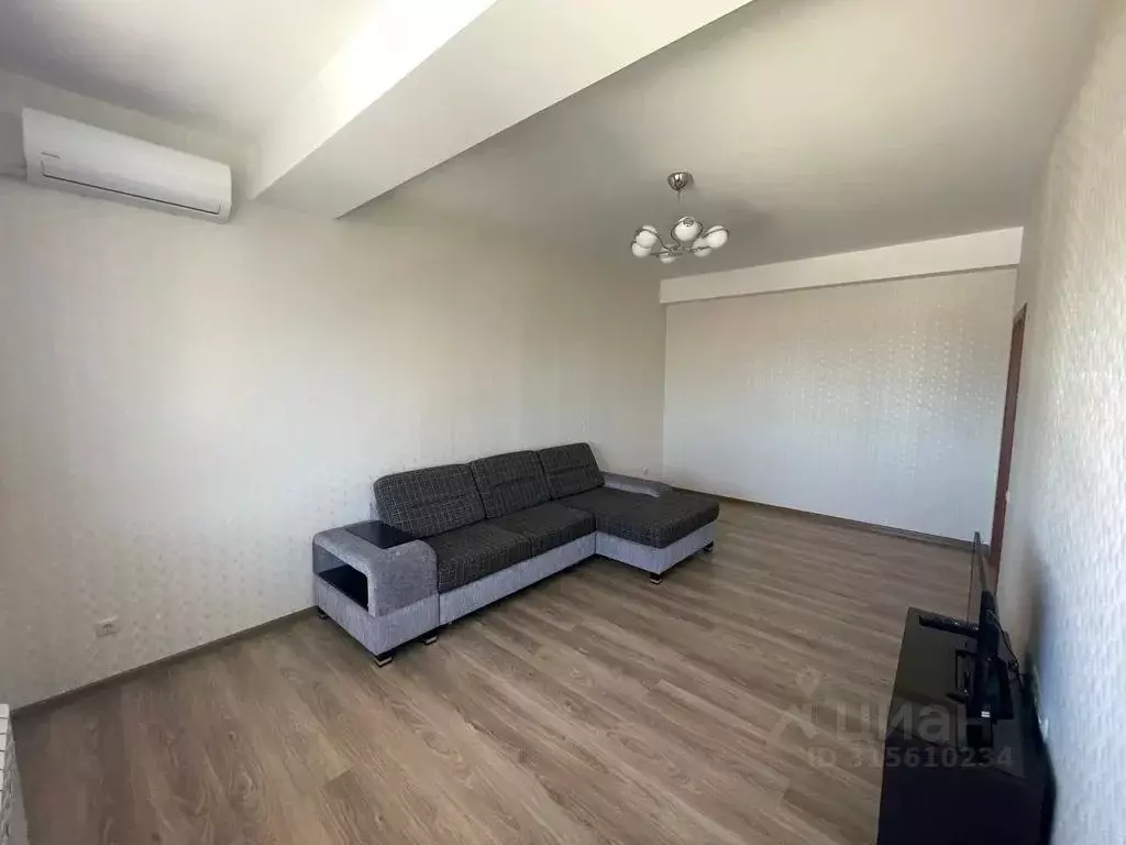 2-к кв. Дагестан, Каспийск Октябрьская ул., 7В (60.0 м) - Фото 0