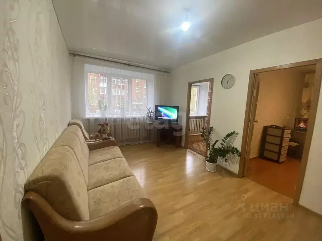 4-к кв. Удмуртия, Сарапул ул. Калинина, 20 (60.3 м) - Фото 0