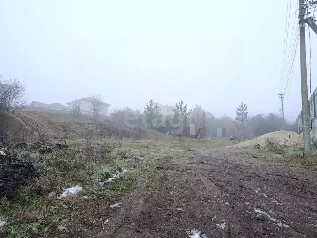 Участок в Крым, Симферопольский район, Добровское с/пос, с. Лозовое ... - Фото 1