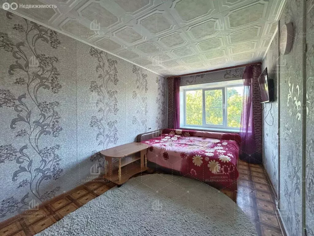 3-комнатная квартира: село Копорье, 7 (61.9 м) - Фото 0