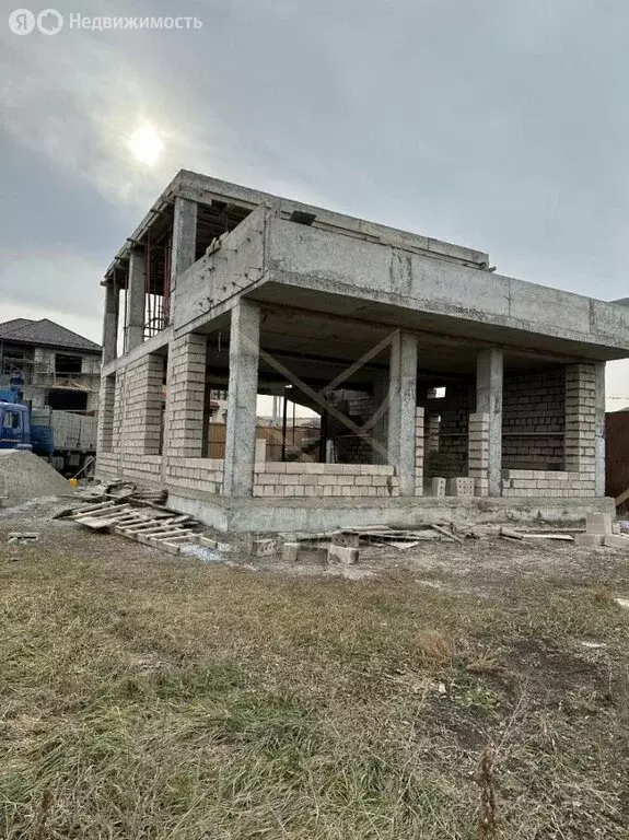 Дом в Новая Пролетарка, Арсенальная улица, 5 (220 м) - Фото 0