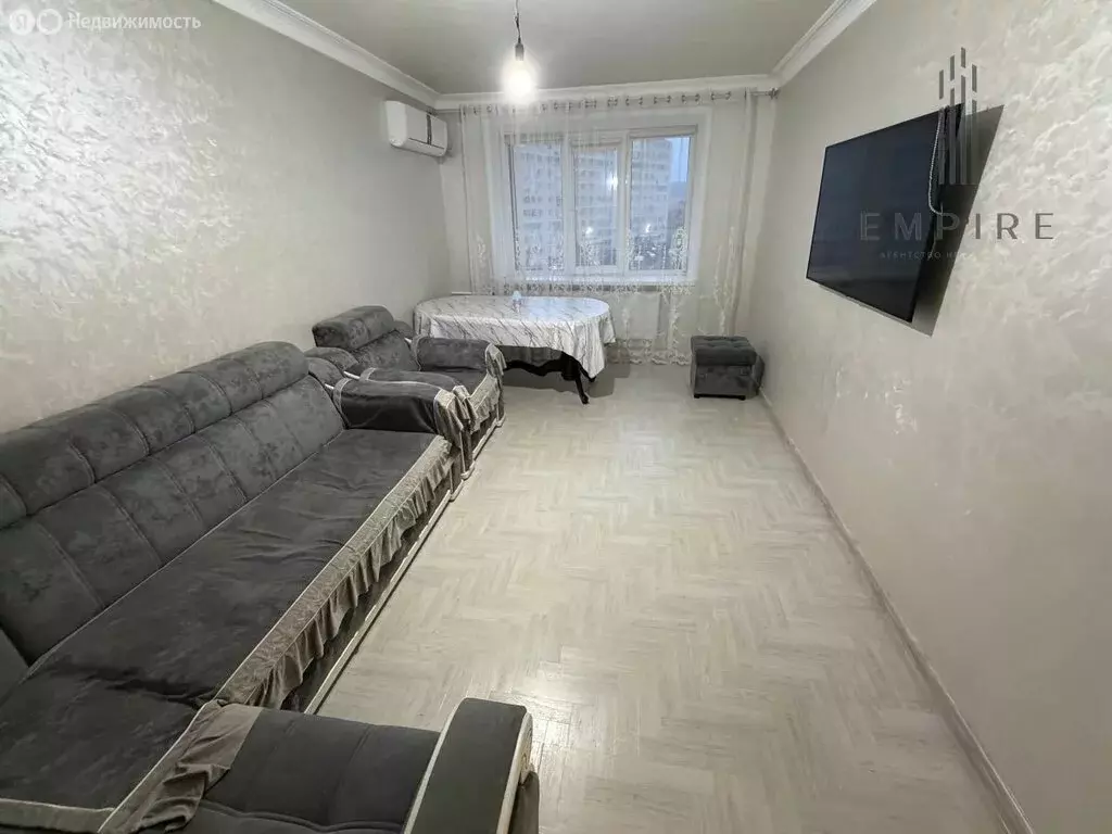 3-комнатная квартира: Грозный, проспект Кунта-Хаджи Кишиева, 9 (67 м) - Фото 1