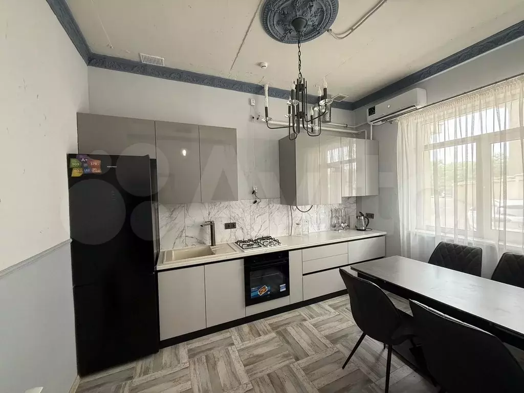 2-к. квартира, 60 м, 1/3 эт. - Фото 0