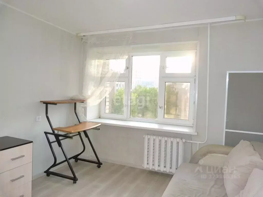 Комната Тюменская область, Тюмень ул. Республики, 218 (27.2 м) - Фото 1