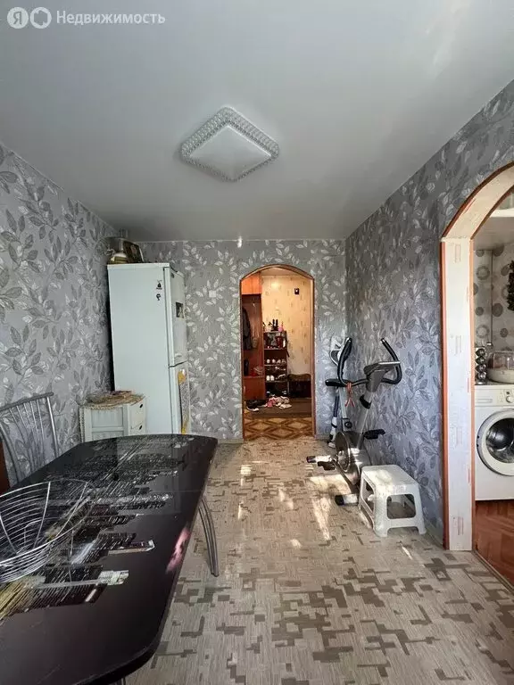 4-комнатная квартира: Нижний Новгород, улица Павла Орлова, 1 (62 м) - Фото 1