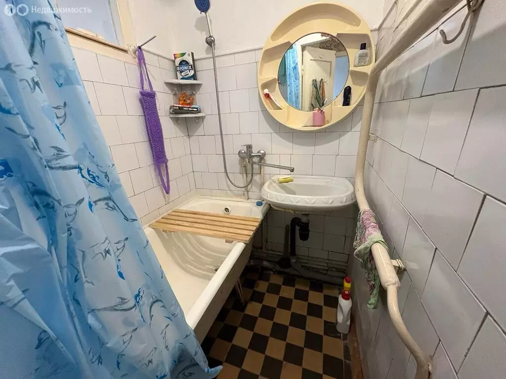 3-комнатная квартира: Курган, Станционная улица, 8 (61.6 м) - Фото 1