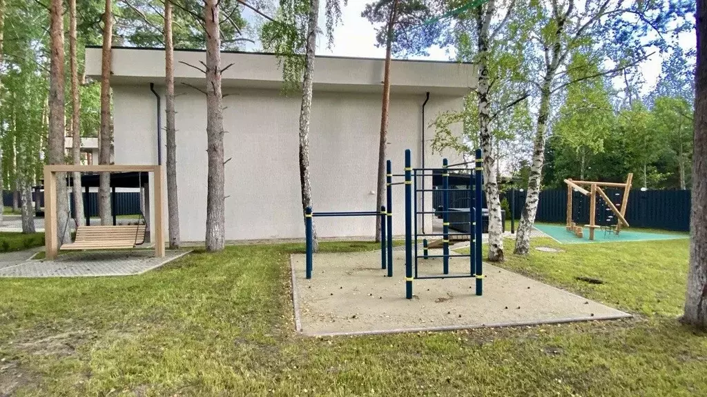 Дом в Тюменская область, Тюмень 4-й Салаирского тракта км (211 м) - Фото 1