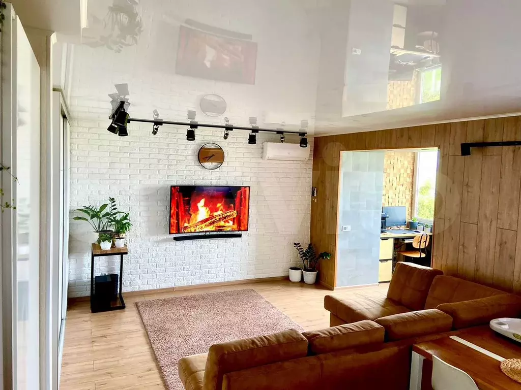 2-к. квартира, 60 м, 4/7 эт. - Фото 0