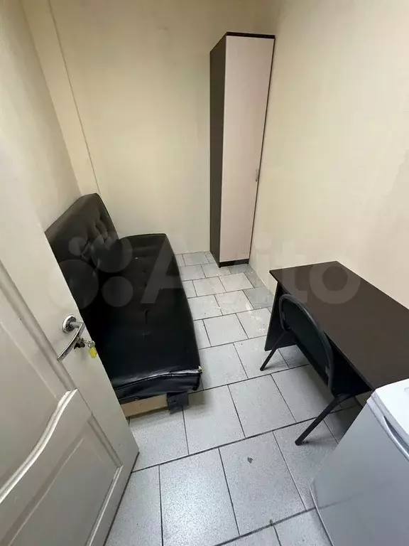 Комната 8 м в 2-к., 2/4 эт. - Фото 0