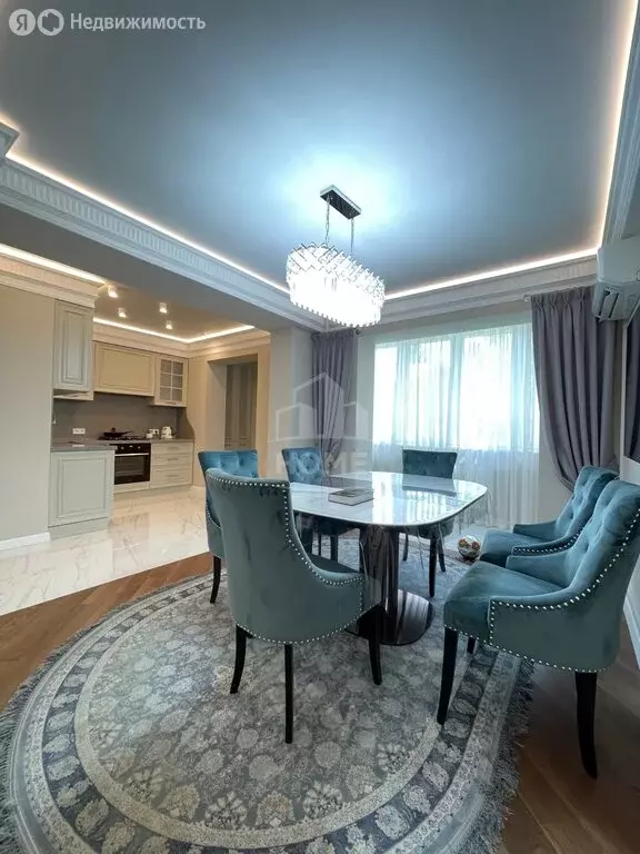 4-комнатная квартира: Махачкала, улица Юсупа Акаева, 19 (110 м) - Фото 1