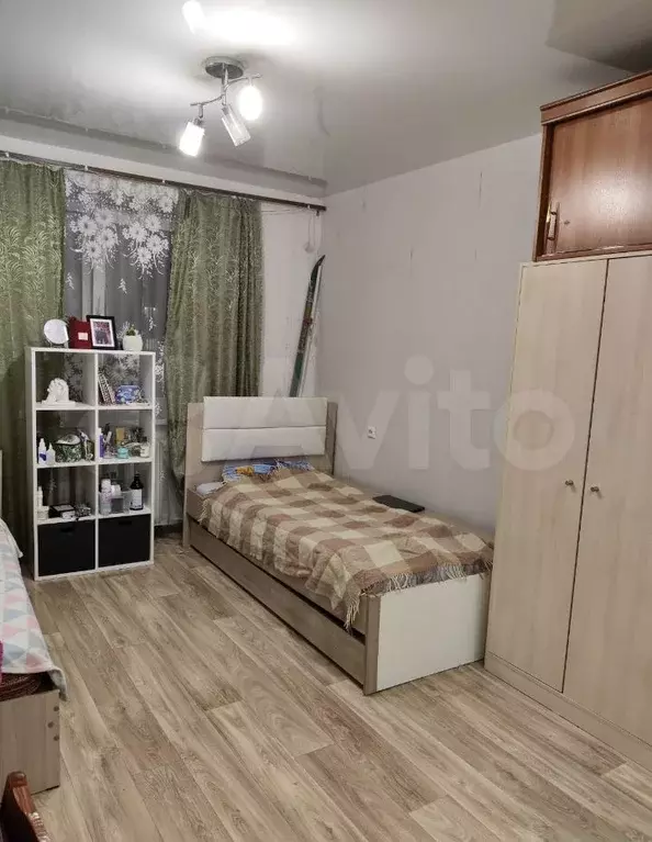Комната 17 м в 4-к., 5/9 эт. - Фото 0