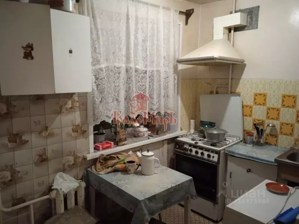 2-к кв. Московская область, Сергиев Посад Новоугличское ш., 72А (38.8 ... - Фото 0