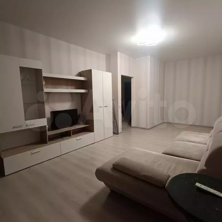 1-к. квартира, 41 м, 3/17 эт. - Фото 1