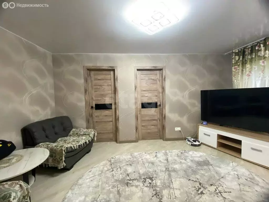 3-комнатная квартира: Ачинск, 7-й микрорайон, 1 (49.6 м) - Фото 2