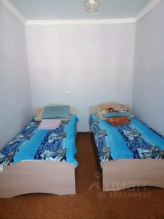 2-к кв. Магаданская область, Ягодное пгт ул. Спортивная, 21 (42.0 м) - Фото 1