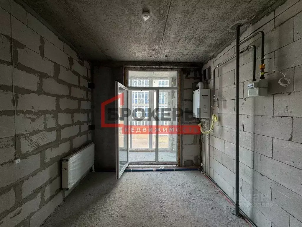 2-к кв. Севастополь ул. Военных Строителей, 12к11 (61.6 м) - Фото 0