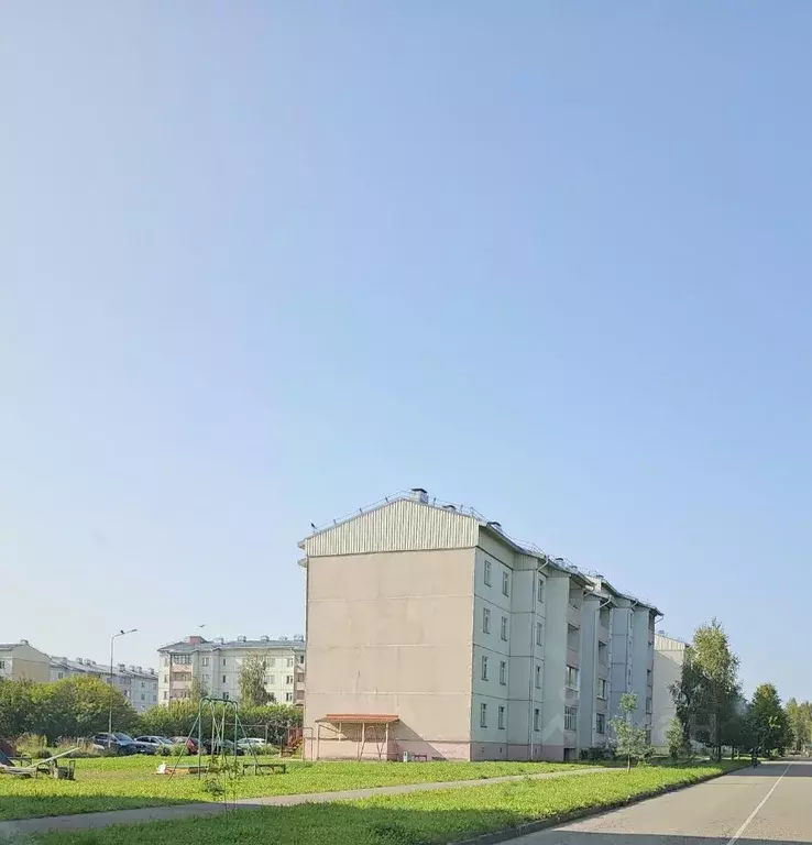 3-к кв. Смоленская область, Ельня Кутузовский мкр, 16 (70.0 м) - Фото 1