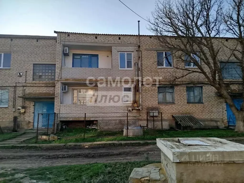 1-к кв. Калмыкия, пос. Ики-Бурул ул. Октябрьская (31.7 м) - Фото 2