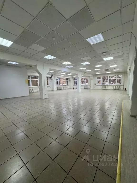 Торговая площадь в Кировская область, Киров ул. Воровского, 103А (187 ... - Фото 1