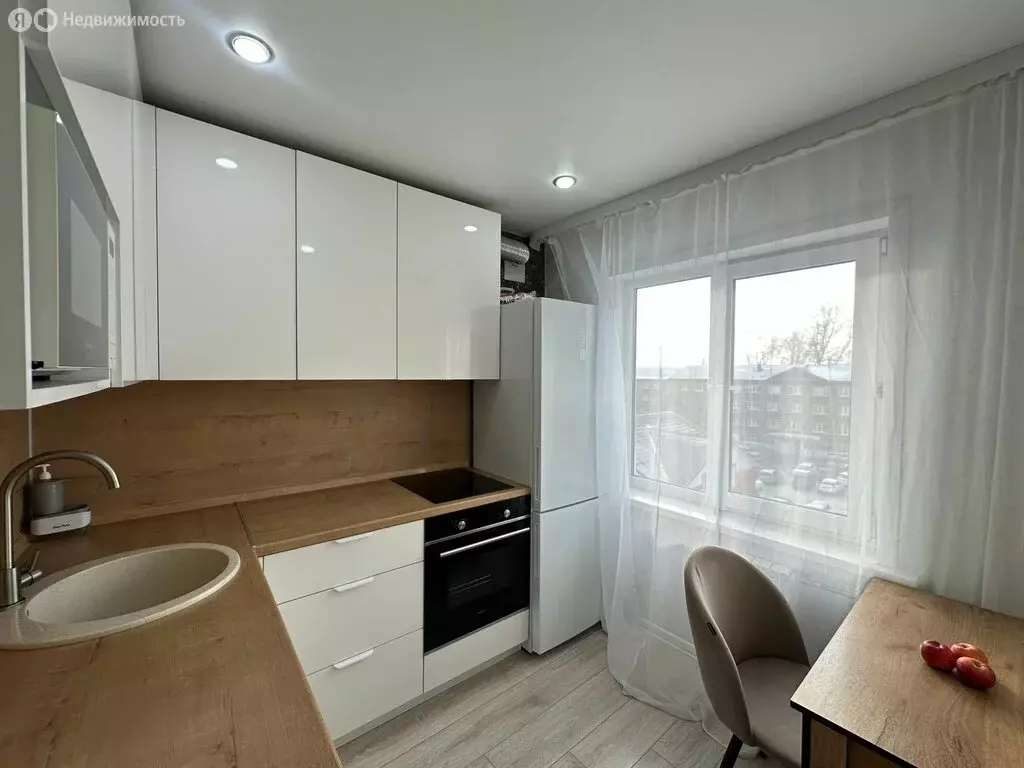 1-комнатная квартира: Усолье-Сибирское, Комсомольский проспект, 52 ... - Фото 1