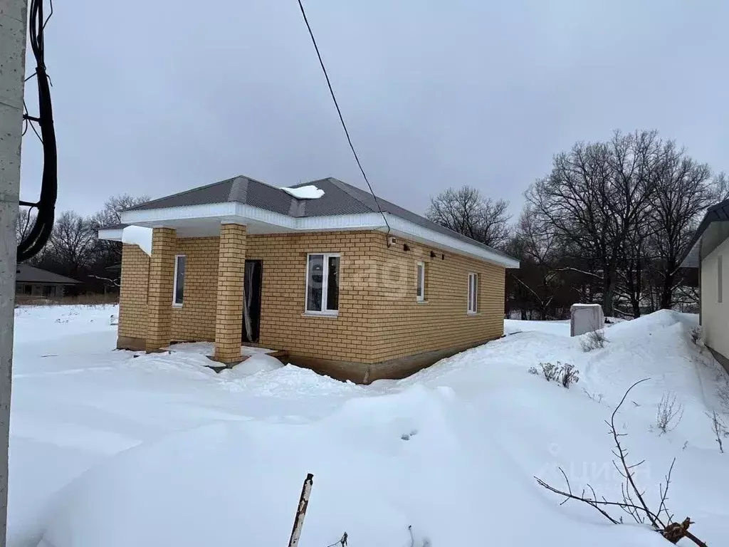 Дом в Башкортостан, Иглинский район, Акбердинский сельсовет, д. ... - Фото 1