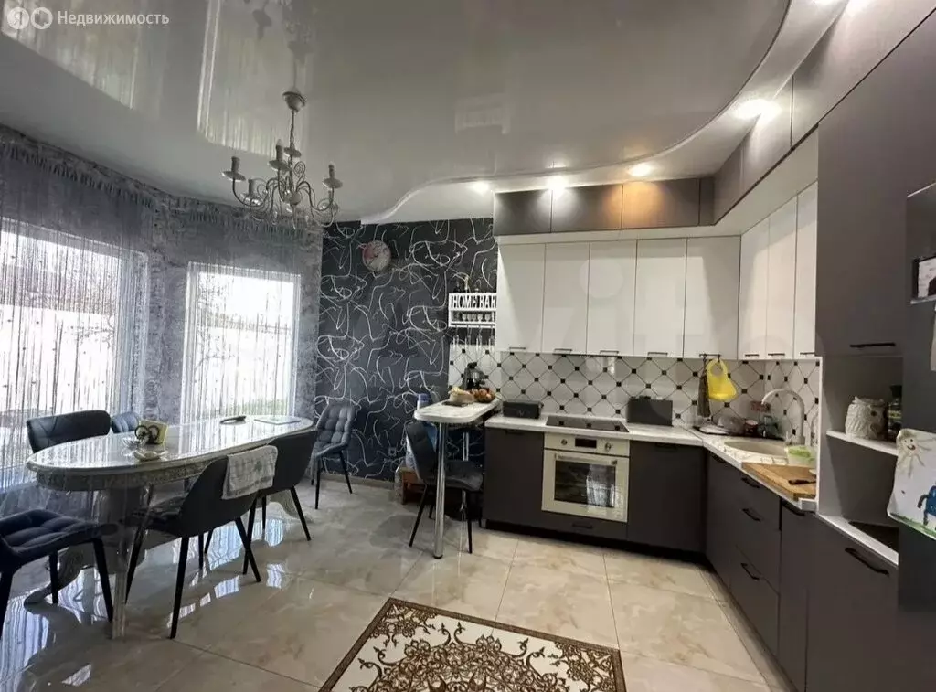 Дом в станица Натухаевская, улица Котовского (130 м) - Фото 0