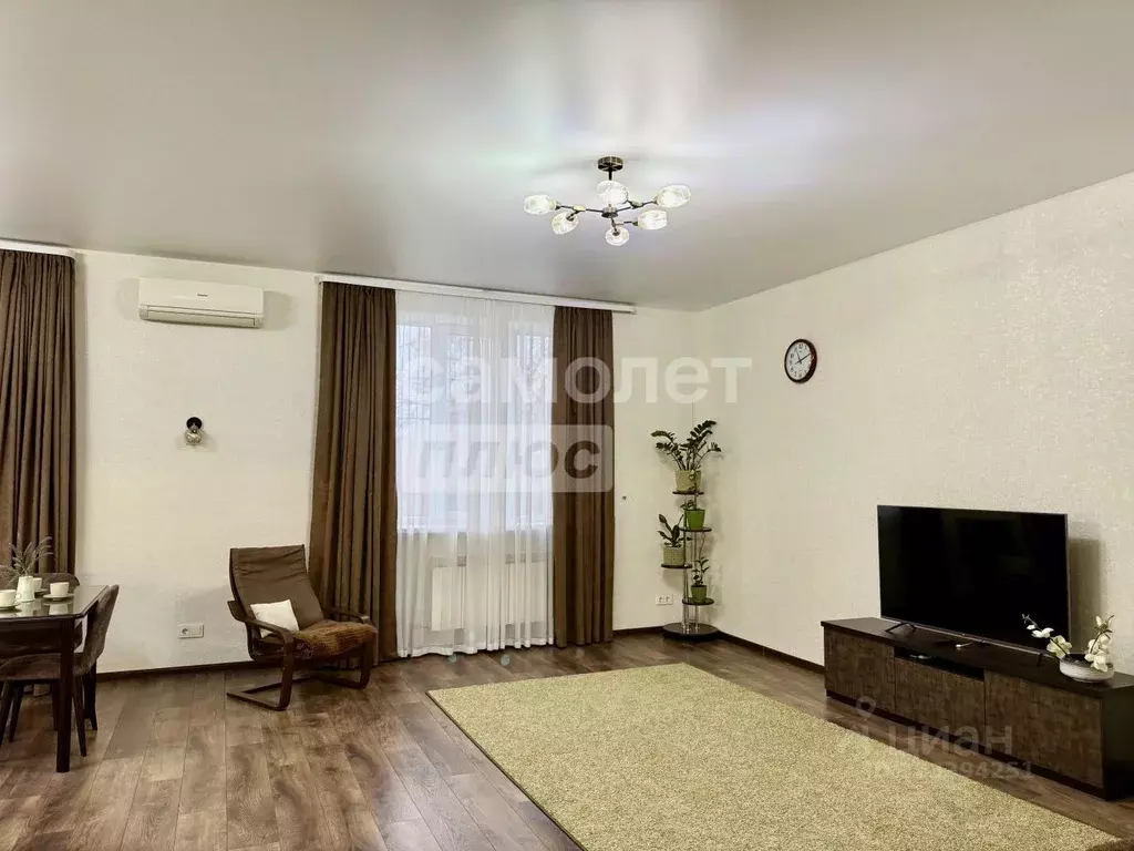 2-к кв. Татарстан, Казань ул. Достоевского, 8 (82.5 м) - Фото 1