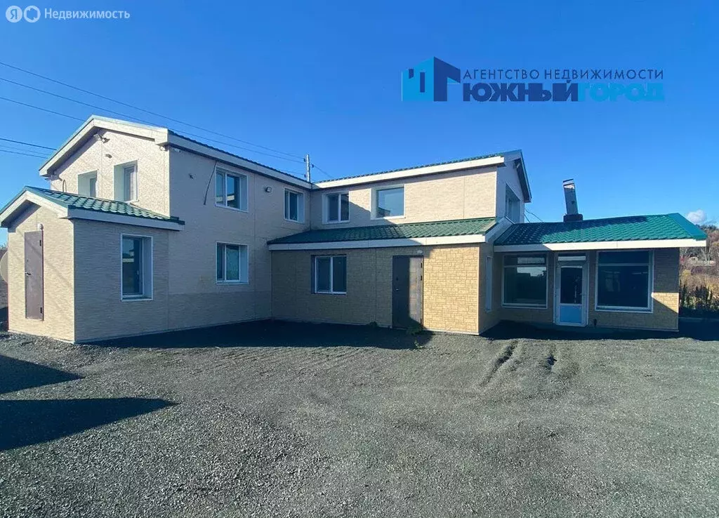 Дом в село Охотское, Строительная улица, 2 (232 м) - Фото 1