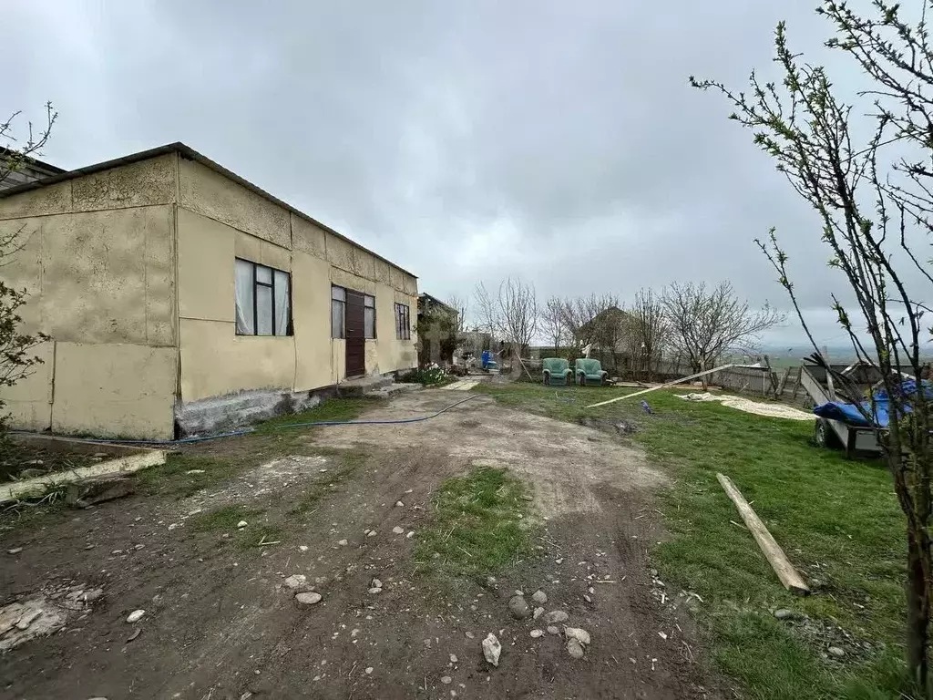 Участок в Ингушетия, Назрань ул. Магомед-Басира Оздоева (6.0 сот.) - Фото 0