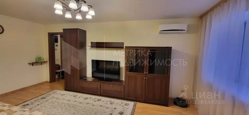 2-к кв. Тюменская область, Тюмень ул. Володарского, 34 (41.9 м) - Фото 0