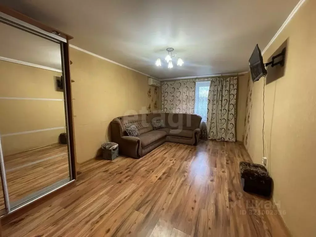 1-к кв. Крым, Щелкино Ленинский район, 2-й мкр, 57 (34.9 м) - Фото 1