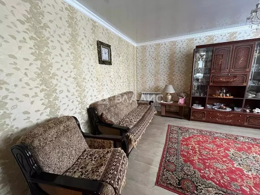 Дом в Белгородская область, Старый Оскол ул. Сталеваров (220 м) - Фото 1