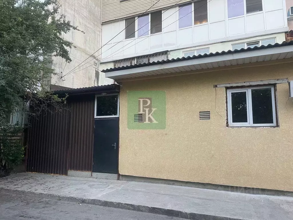 Гараж в Крым, Симферополь ул. Ларионова, 36 (155 м) - Фото 1