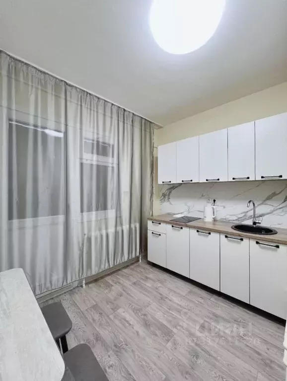 1-к кв. Ямало-Ненецкий АО, Салехард ул. Республики, 71 (33.5 м) - Фото 0