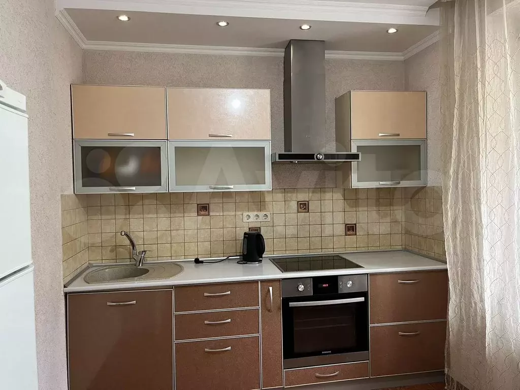 1-к. квартира, 38 м, 1/8 эт. - Фото 0