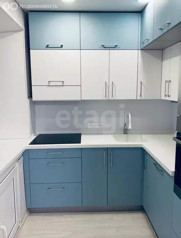 3-комнатная квартира: Ирбит, улица Елизарьевых, 28 (60.5 м) - Фото 2