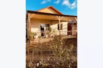 Дом в Крым, Евпатория городской округ, Заозерное пгт ул. Тенистая, 10 ... - Фото 1