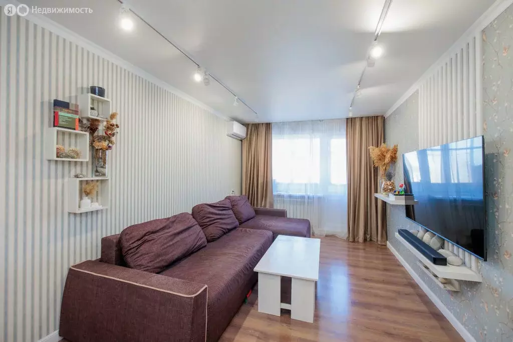 3-комнатная квартира: Оренбург, Восточная улица, 17 (61.6 м) - Фото 1