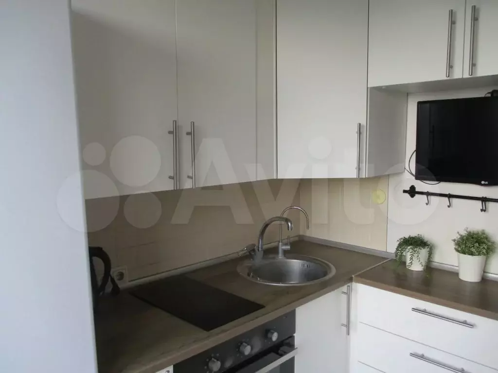 1-к. квартира, 32 м, 8/9 эт. - Фото 1