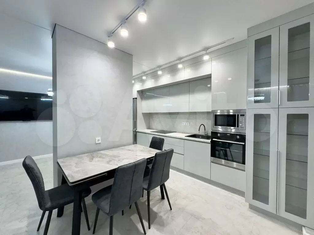 3-к. квартира, 90 м, 11/25 эт. - Фото 0