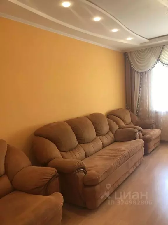 3-к кв. Белгородская область, Старый Оскол Восточный мкр,  (64.0 м) - Фото 1