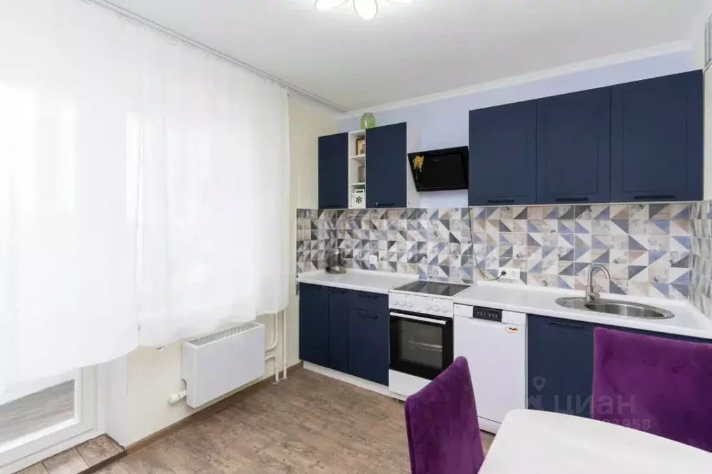 1-к кв. Тюменская область, Тюмень ул. Монтажников, 34 (41.0 м) - Фото 1