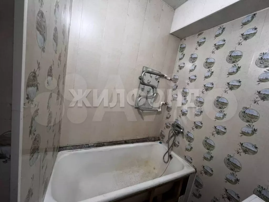 Комната 14,1 м в 3-к., 1/3 эт. - Фото 1