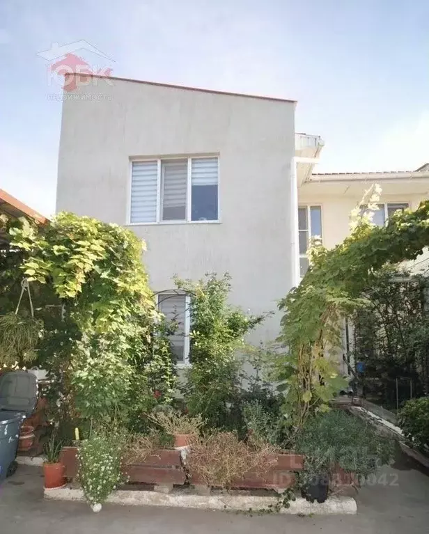 Дом в Крым, Евпатория ул. Рабочая (200 м) - Фото 1