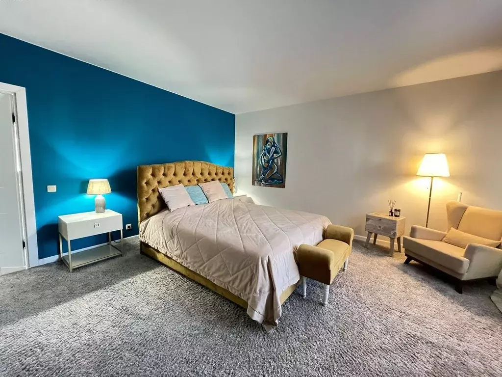 2-к кв. Свердловская область, Екатеринбург ул. Хохрякова, 74 (95.0 м) - Фото 1