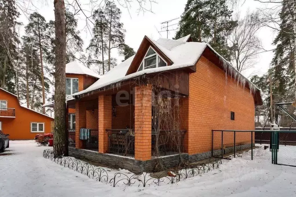 Дом в Московская область, Люберцы городской округ, Малаховка пгт ул. ... - Фото 1