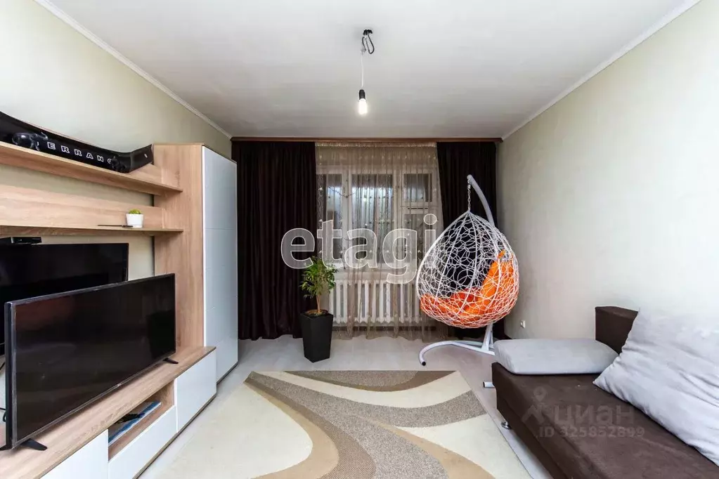 3-к кв. Тюменская область, Тюмень ул. Николая Семенова, 25к2 (90.0 м) - Фото 2