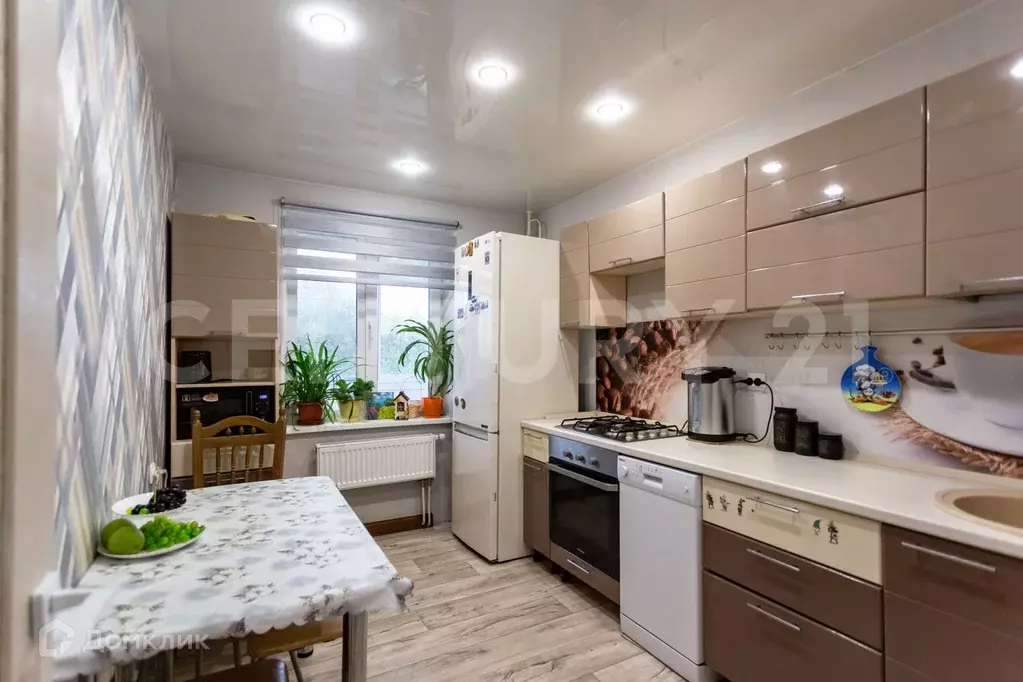 Продаётся 3-к квартира, 70 м - Фото 0