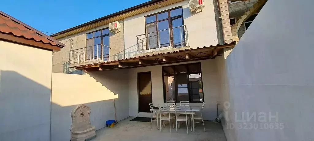 Дом в Дагестан, Каспийск ул. 6-я Линия (50 м) - Фото 1